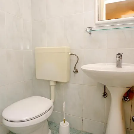 10048b شقة